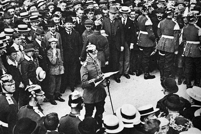 treaty of versailles and germanys reaction This case study examines how mixed the reactions were to the treaty of versailles the treaty that concerned them most was the treaty with germany. treaty of versailles and germanys reaction This case study examines how mixed the reactions were to the treaty of versailles the treaty that concerned them most was the treaty with germany.