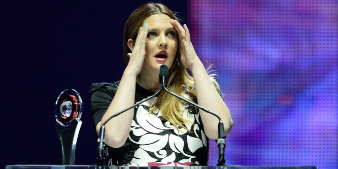 Holtan találták Drew Barrymore féltestvérét