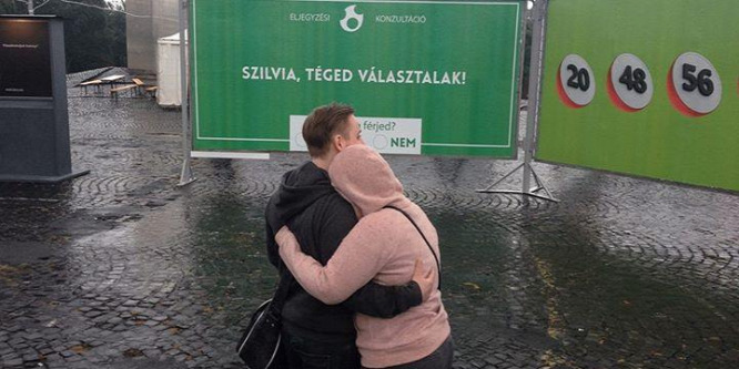 Meglepő leánykérés az ARC kiállításon