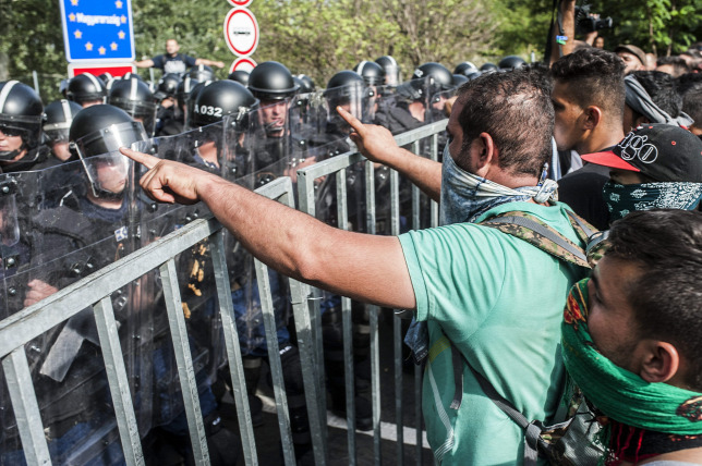 [Image: 20150916horgos-menekultek-201509166.jpg?...;amp;h=428]