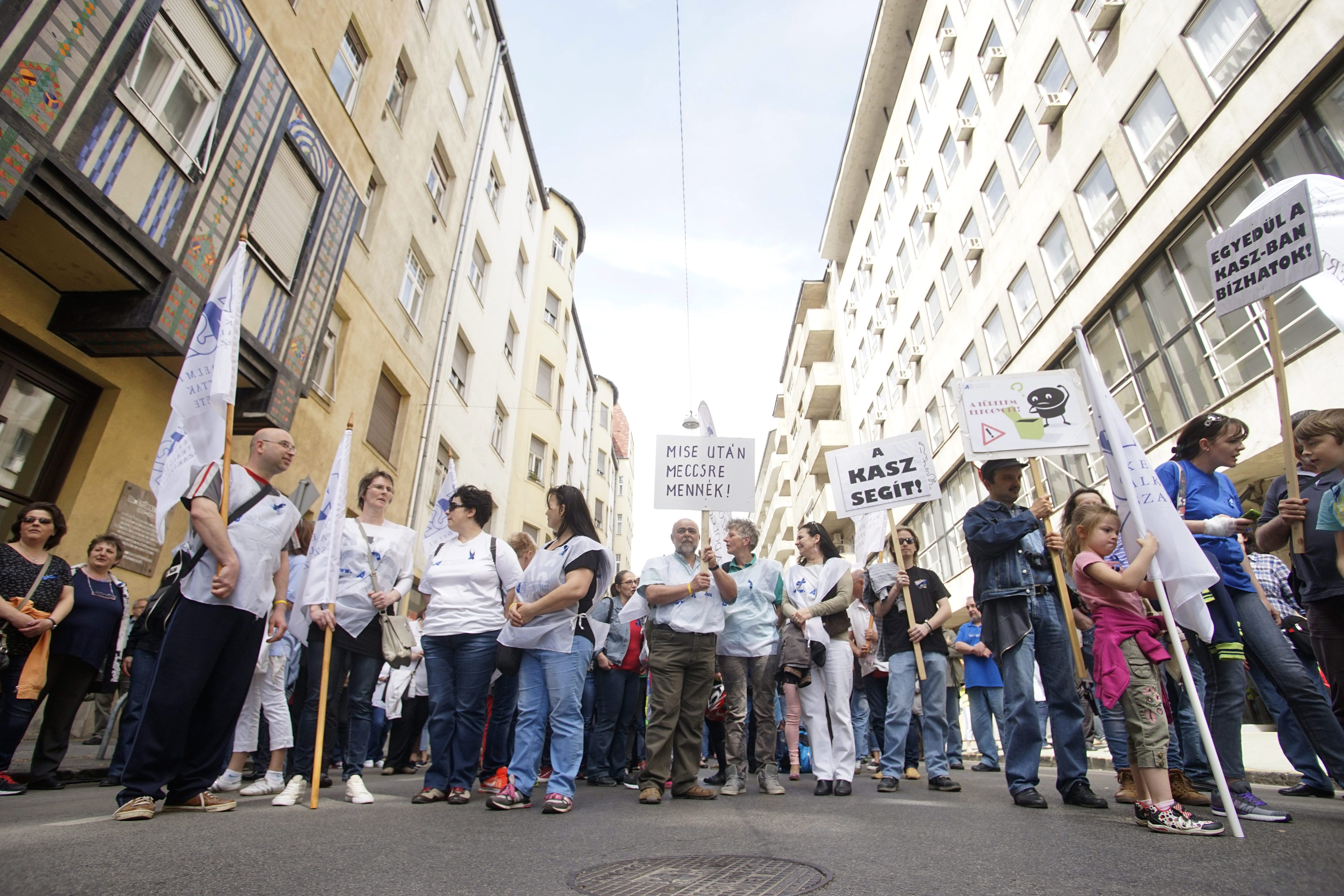Két szabad vasárnapot akar a KDNP a kereskedelmi dolgozóknak