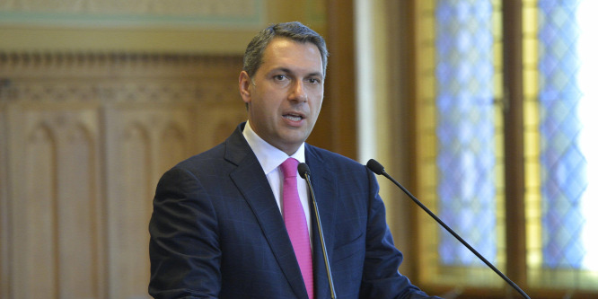 Lázár: Az EU működése taszítja az embereket
