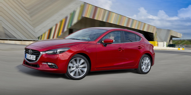 Sportot űz abból, hogy nincs turbója - Mazda3 (2017) menetpróba