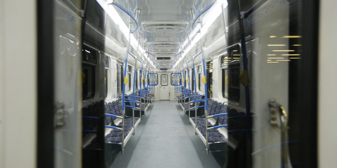 Újra járnak a felújított metrószerelvények
