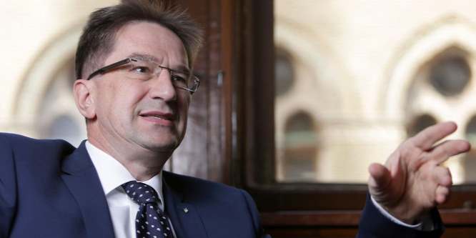 Völner Pál: Magyarország nem nyitja meg kapuit a migránsok előtt