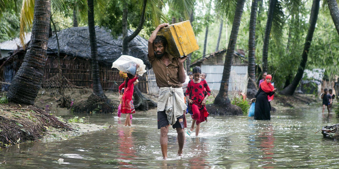 140-en haltak meg a földcsuszamlásokban Bangladesben