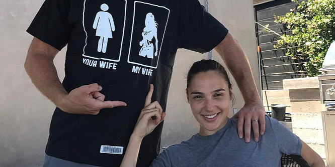 A Csodanő férje az arcunkba dörgöli, hogy milyen jó neki