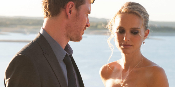 Natalie Portman befurakodott egy szerelmi háromszögbe