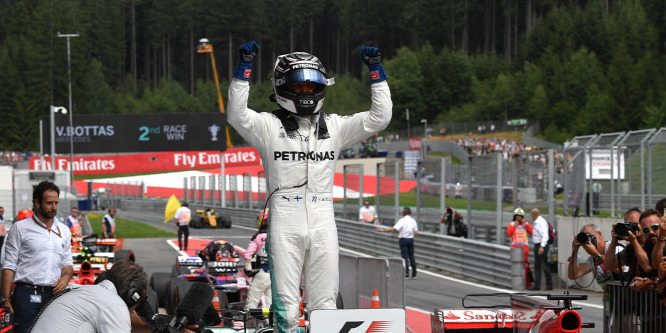 A strandon dőlhet el Bottas jövője