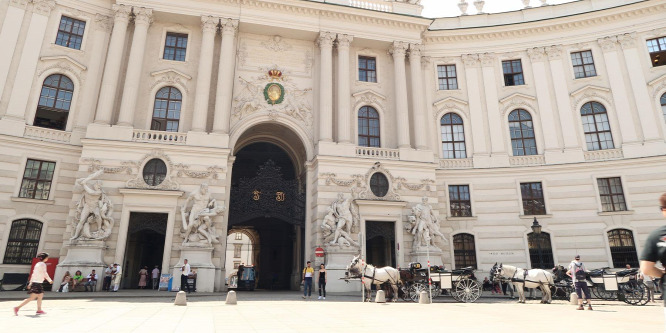 Olyan, mint Budapest, csak itt minden csillog-villog