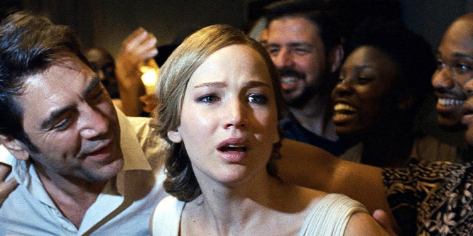 Jennifer Lawrence iszonyúan feldühítette a rajongóit
