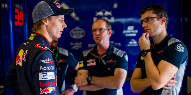 Hartley rögtön rajtbüntetéssel mutatkozik be