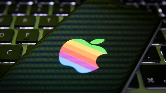 Óriási csekket fizet be az Apple Óriási csekket fizet be az Apple
