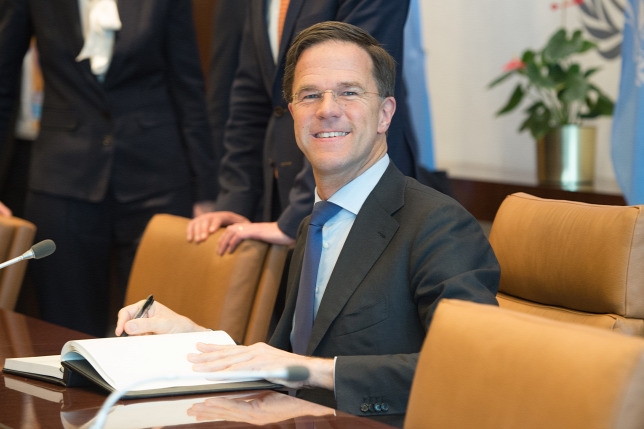 A holland kormányfő torkán csaknem megakadt az osztalékadó A holland kormányfő torkán csaknem megakadt az osztalékadó