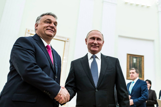 Orbán Viktor a vb-döntő előtt találkozott Vlagyimir Putyinnal Orbán Viktor a vb-döntő előtt találkozott Vlagyimir Putyinnal
