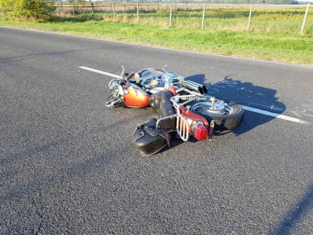 Autónak ütközött és meghalt egy motoros Bezenyénél Autónak ütközött és meghalt egy motoros Bezenyénél